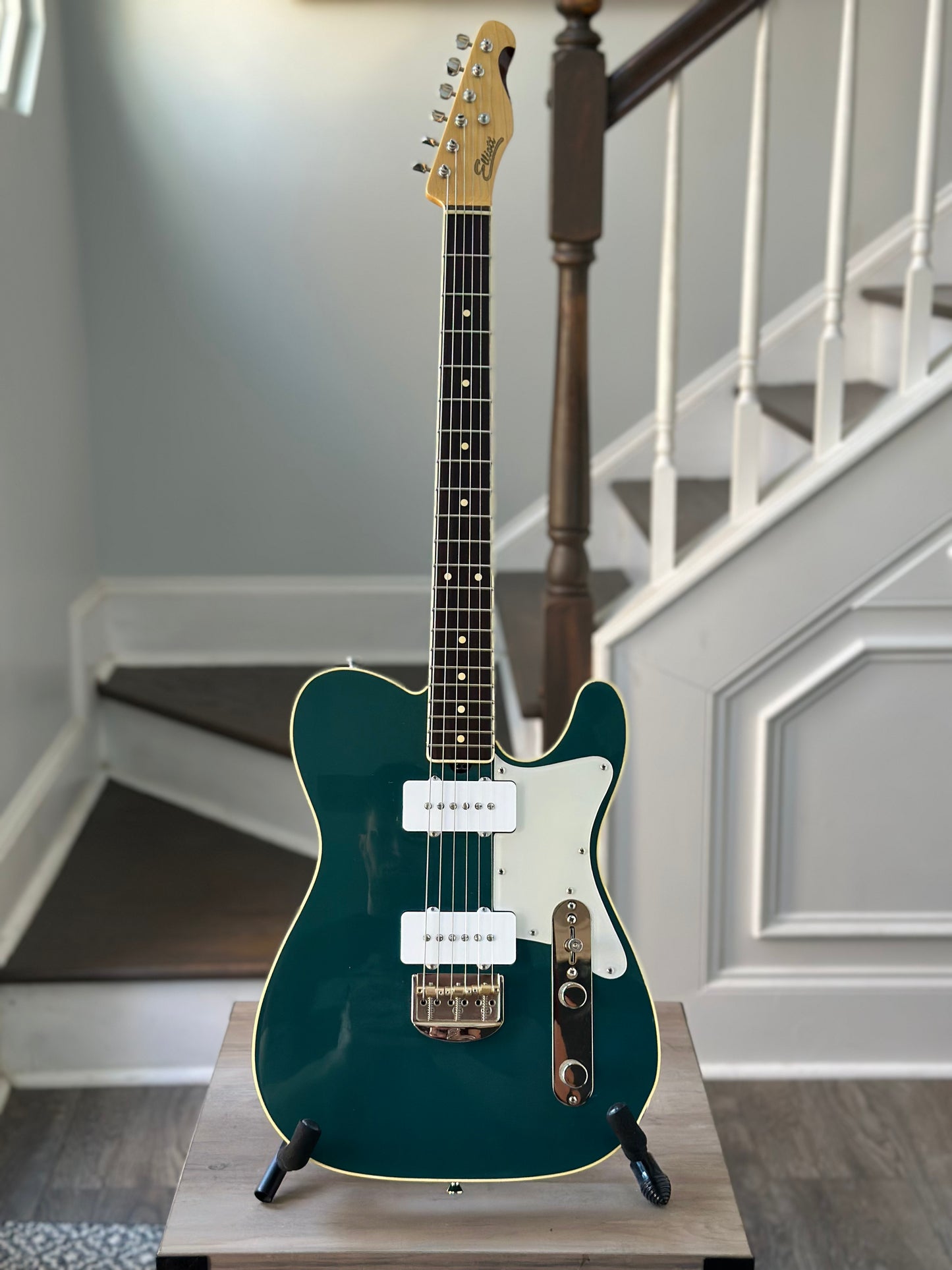 Elliott Guitars Halocaster